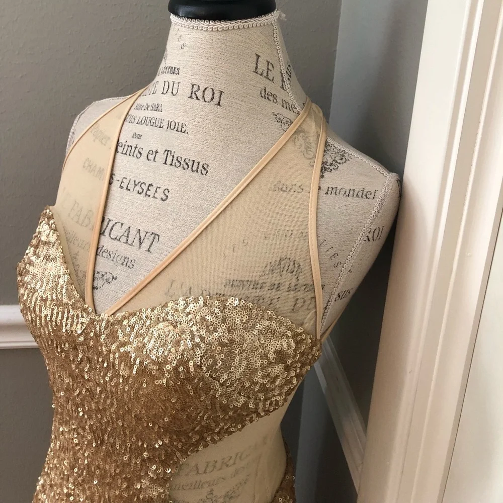 🔴CLEARANCE NEW FAVIANA SZ 4 GOLD NUDE ILLUSION SEQUIN STRAPLESS CUT OUT GOWN - Picture 6 of 12